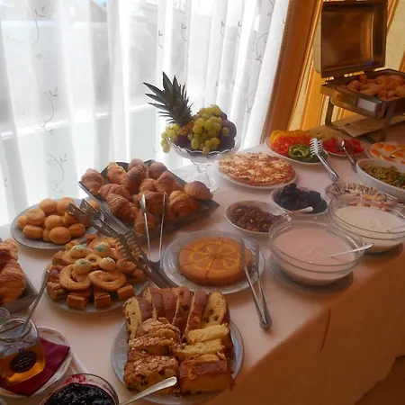 Primavera Hotel 3*