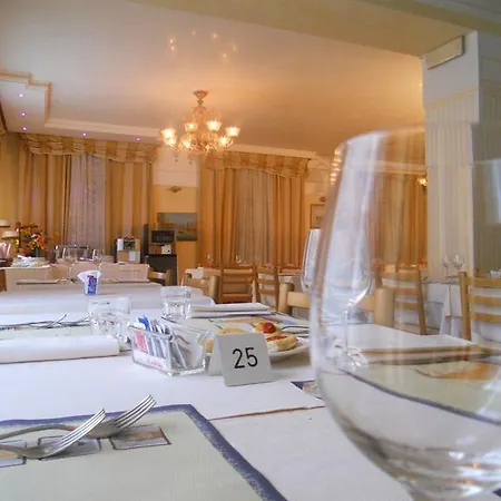 Primavera Hotel 3*